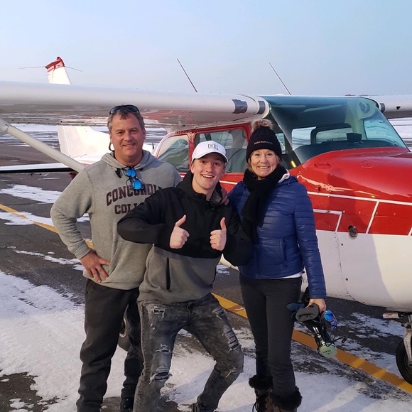 Meet your Posher, Josh - Picture 5 of 8